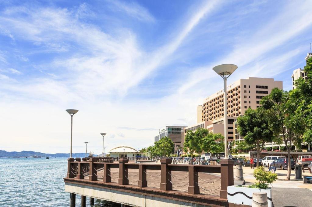 Kingston Hotel Kota Kinabalu Exterior foto
